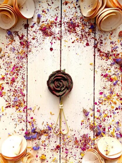 Timothy Hay Lollipops Floral Rose with Bamboo Stick for Rabbit, Chinchilla, Hamster, Guinea Pig and Small Animals.